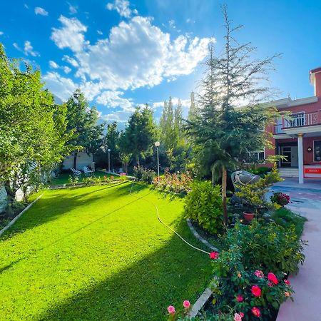 Taaj Residence Skardu Buitenkant foto