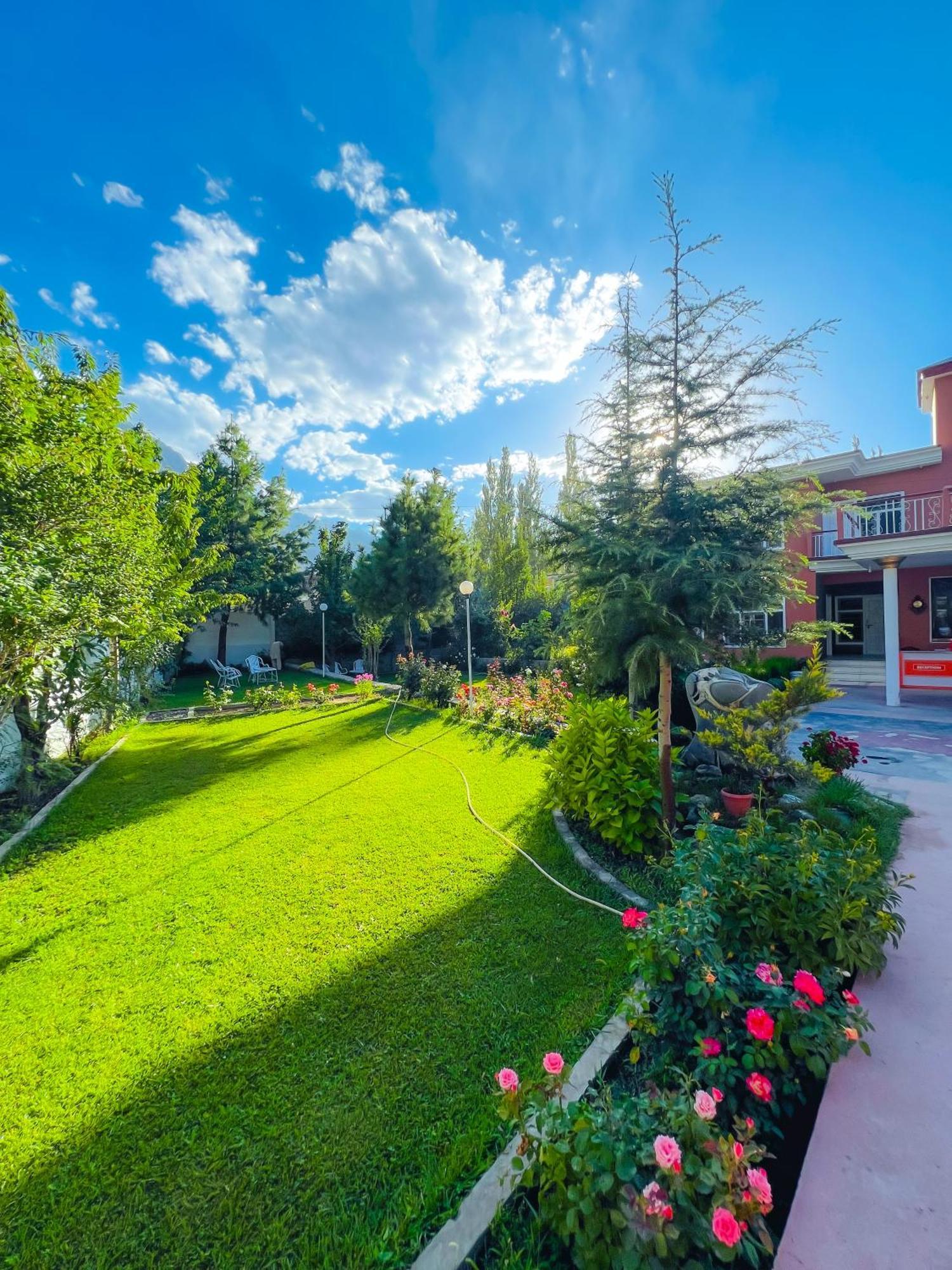 Taaj Residence Skardu Buitenkant foto