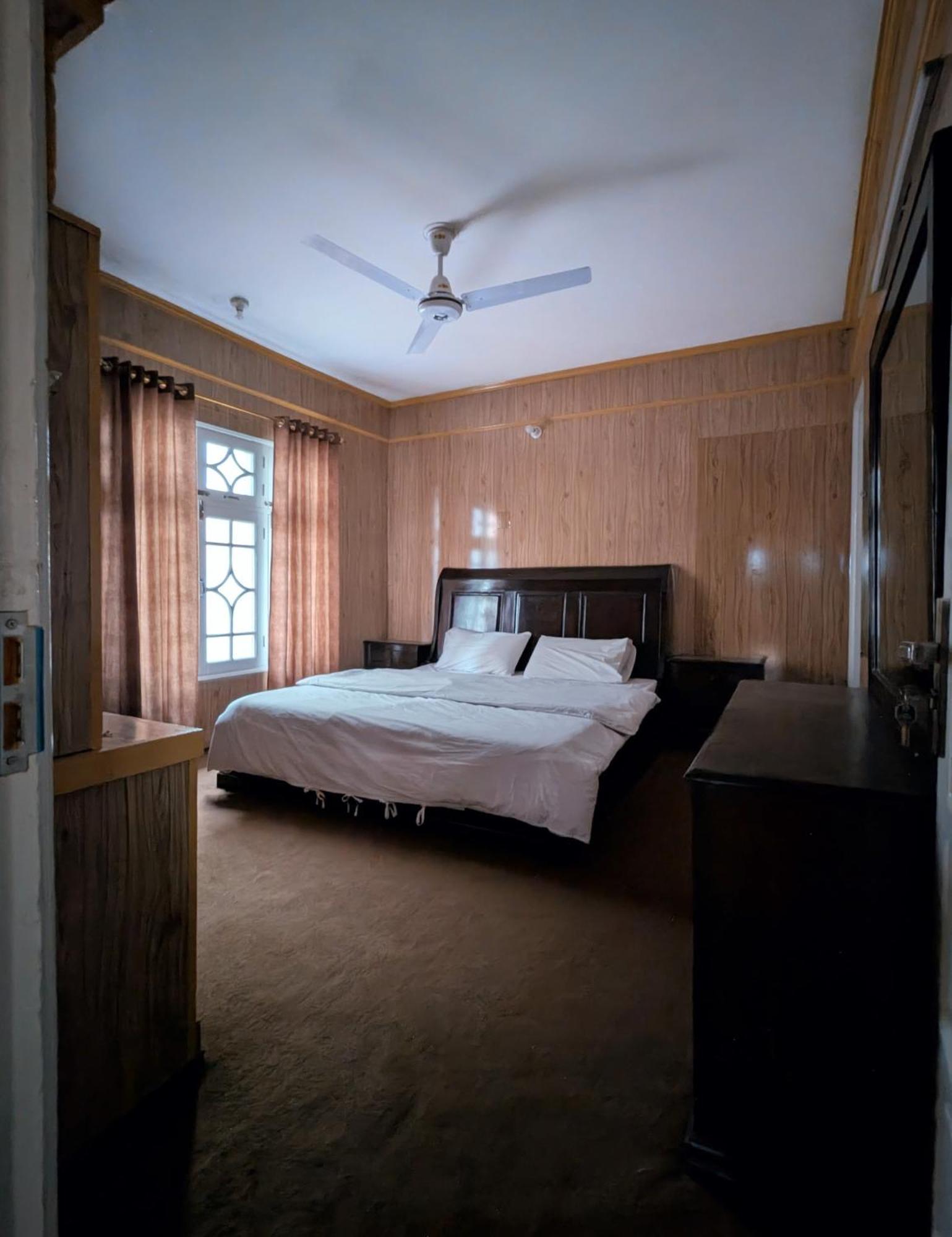 Taaj Residence Skardu Buitenkant foto